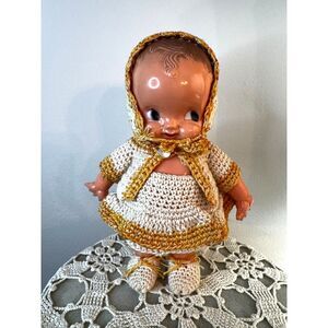 Beautiful vintage Kewpie doll Irwin hard plastic 4 piece crocheted clothing set
